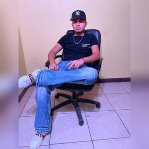 Meet your Posher, Eric